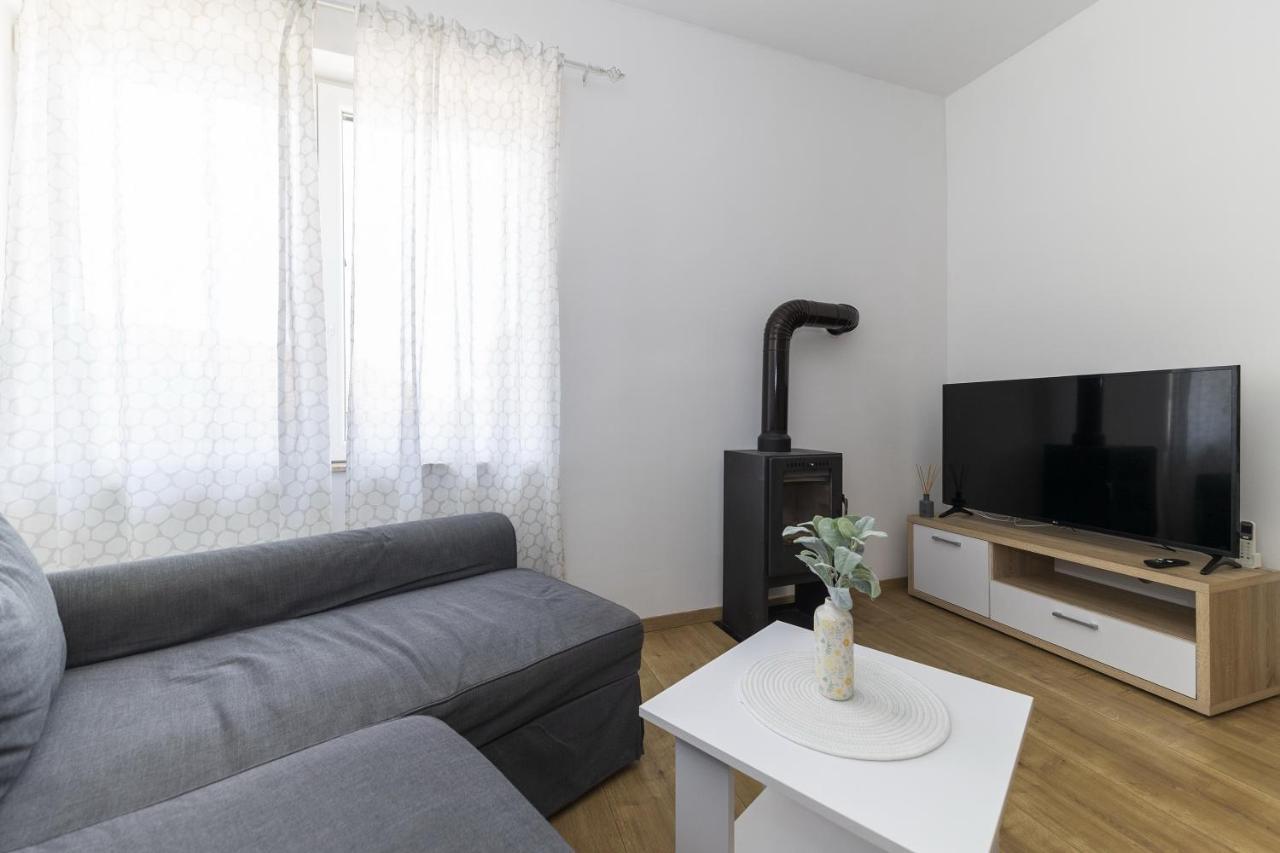 Apartments 23 And 25 With Free Private Parking Задар Экстерьер фото